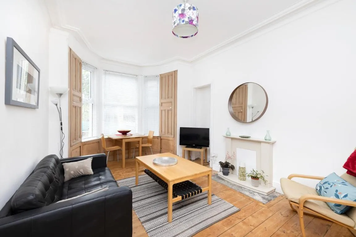 Image of JOIVY Charming 1-bed ap near Leith Links with patio