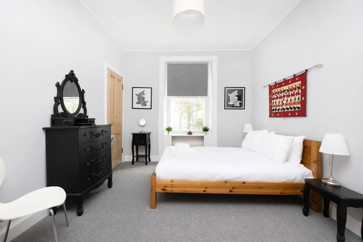 Image 1 of JOIVY Charming 1-bed ap near Leith Links with patio