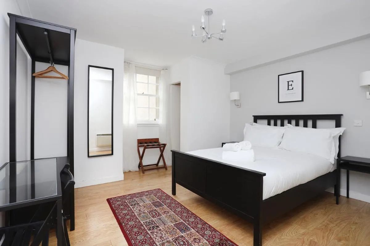 Image 1 of JOIVY Cosy 1 bed flat next to Grassmarket and Royal Mile