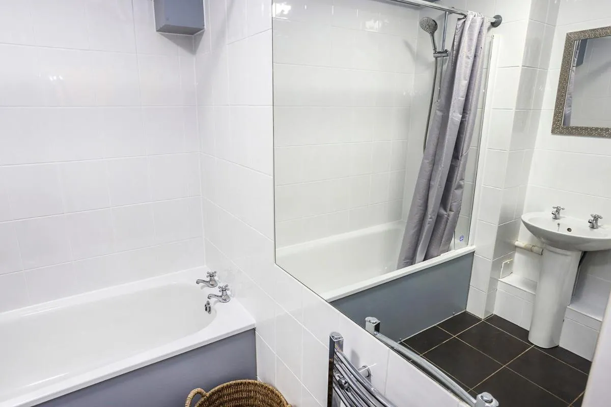 Image 2 of JOIVY Cosy 1 bed flat next to Grassmarket and Royal Mile