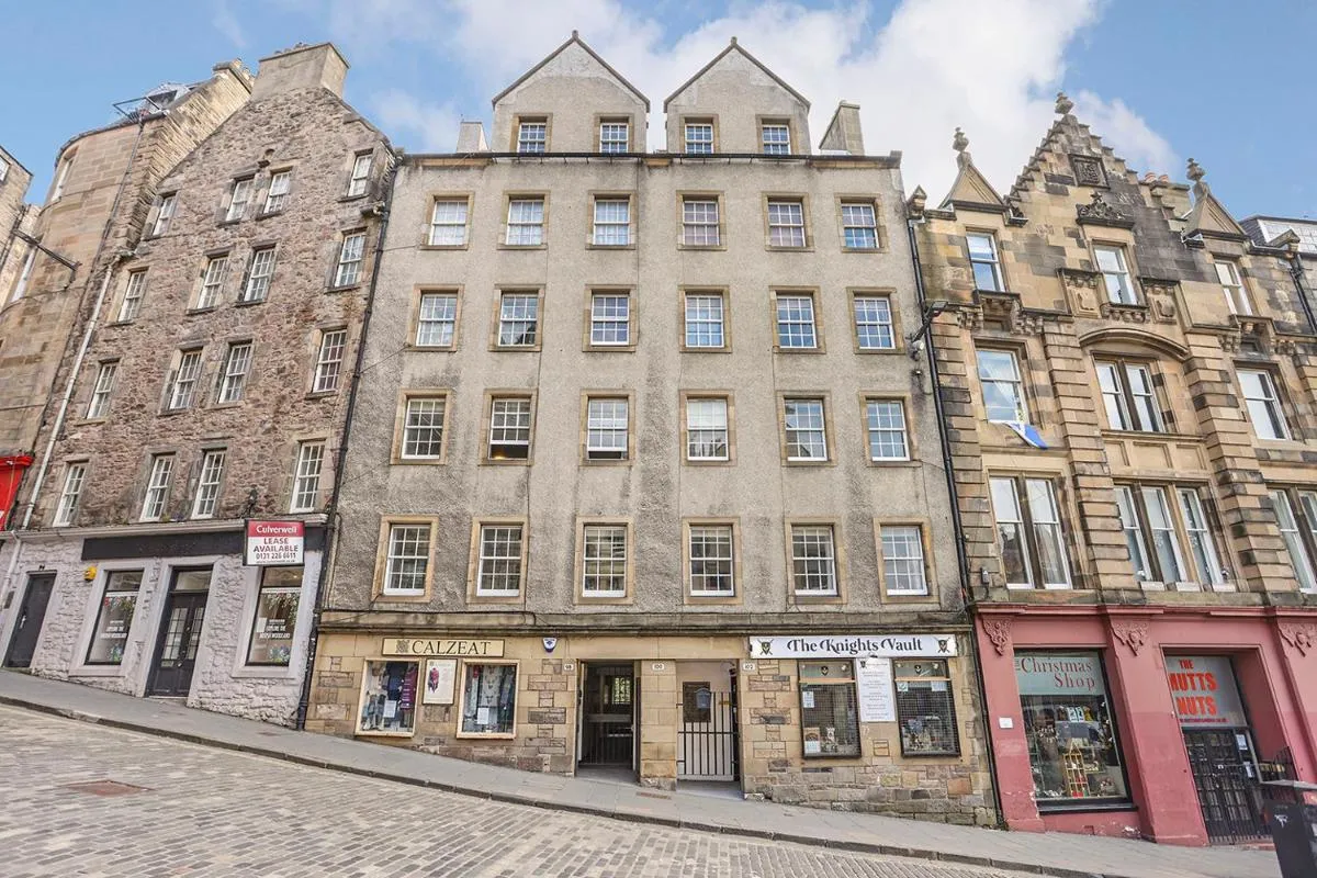 Image 5 of JOIVY Cosy 1 bed flat next to Grassmarket and Royal Mile