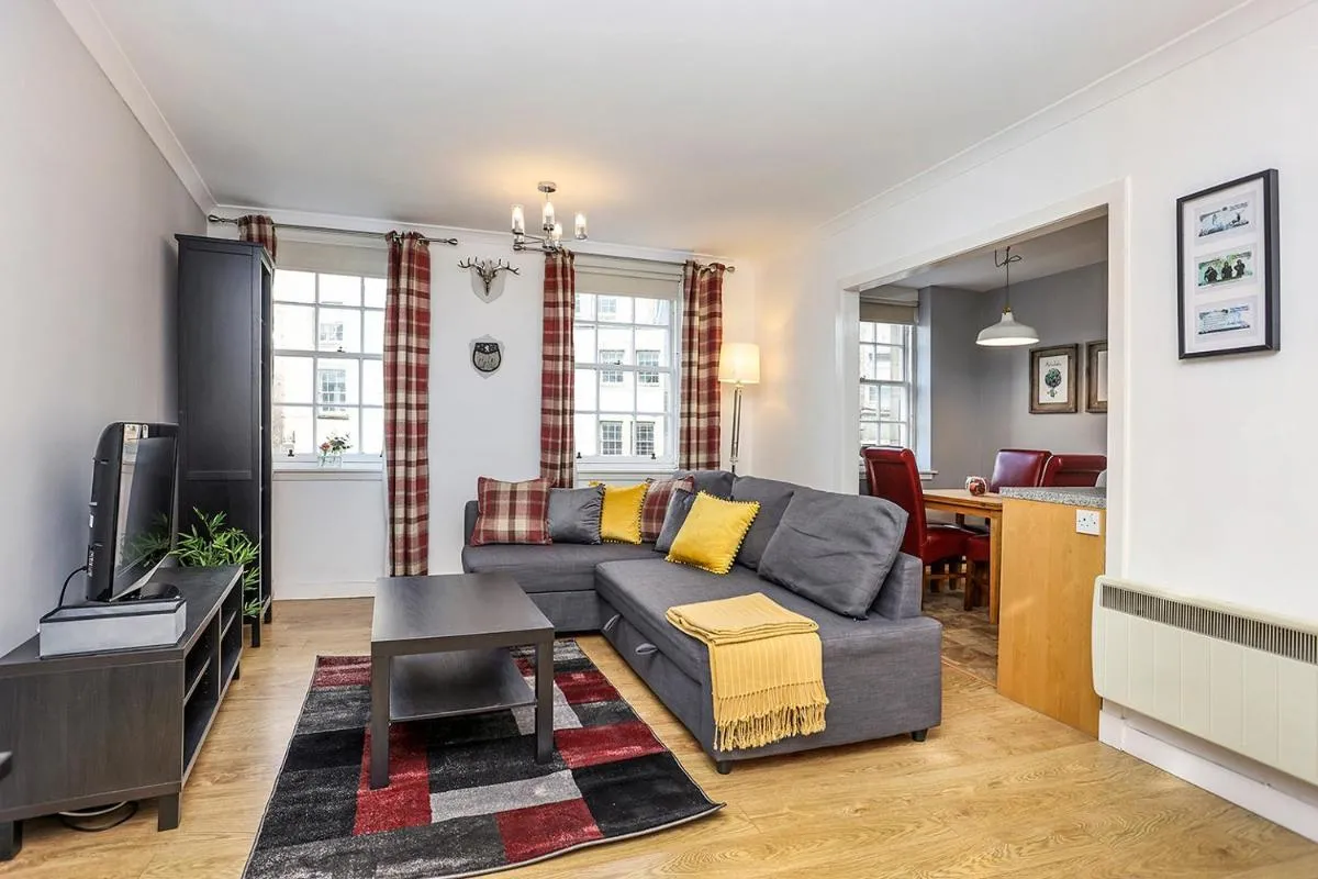 Image 4 of JOIVY Cosy 1 bed flat next to Grassmarket and Royal Mile