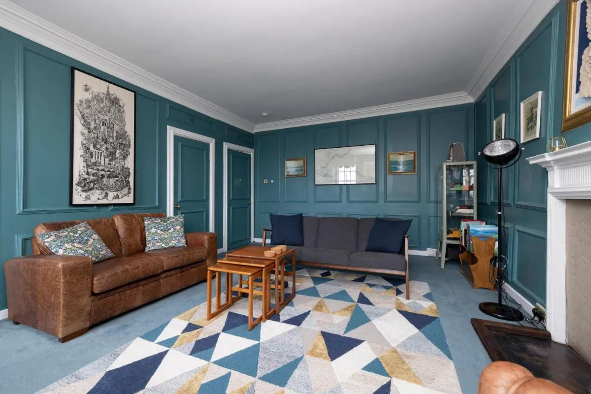 Image 3 of JOIVY Eclectic & Design Led 3BR apt near Edinburgh Castle