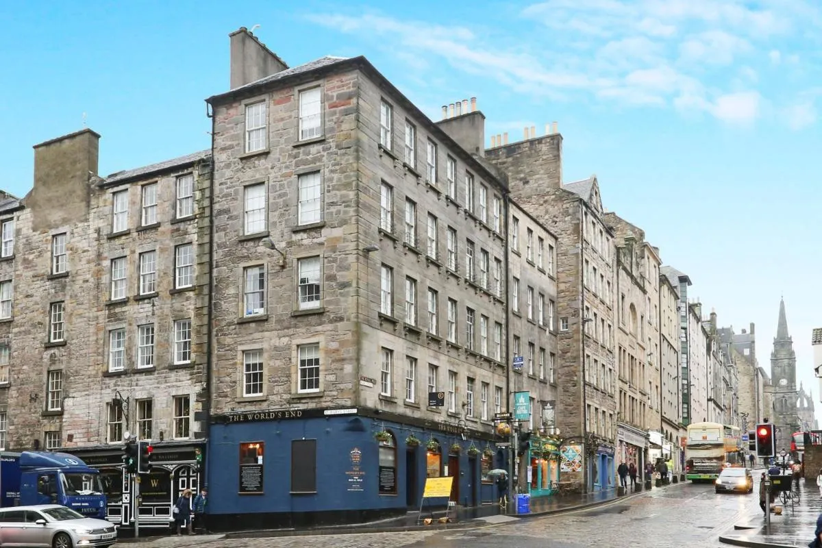 Image 4 of JOIVY Elegant 2BR Home at The Heart of the Royal Mile