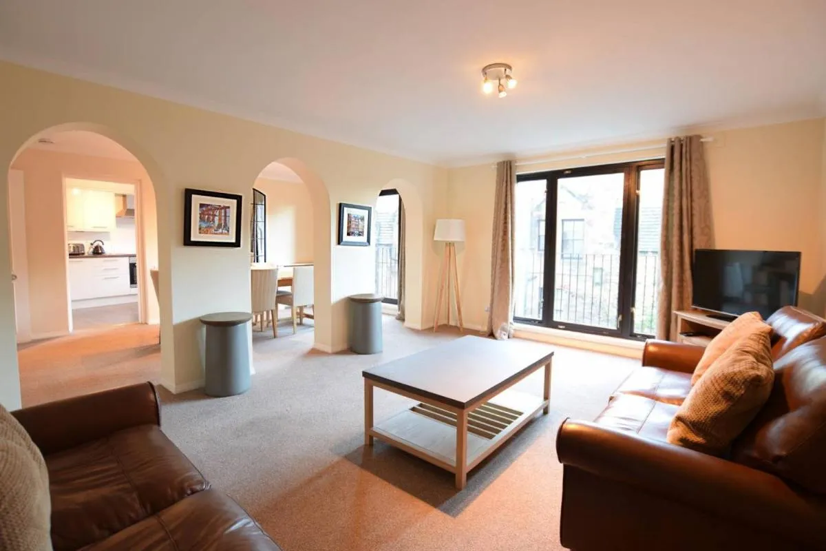 Image 4 of JOIVY Historic City Centre Apt with Free Secure Parking – No SUVs