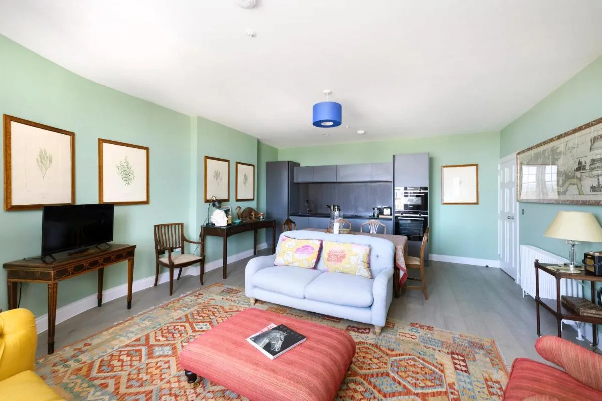 Image 3 of JOIVY Inviting flat near city centre