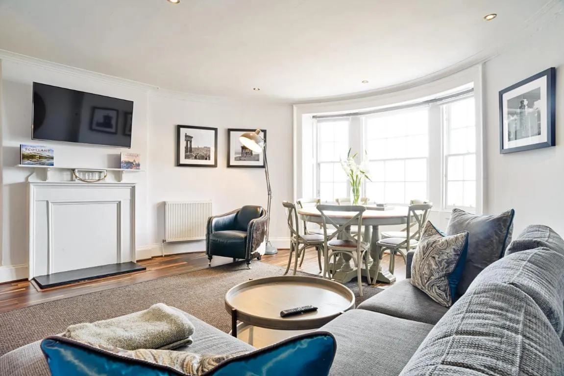 Image of JOIVY Luxury 2 and 3 bed flats on Historic George Street