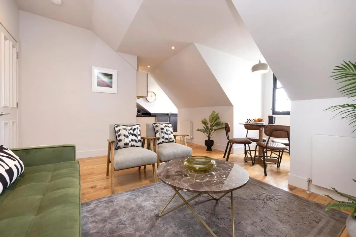 Image 3 of JOIVY Luxury Flat near Edinburgh Castle