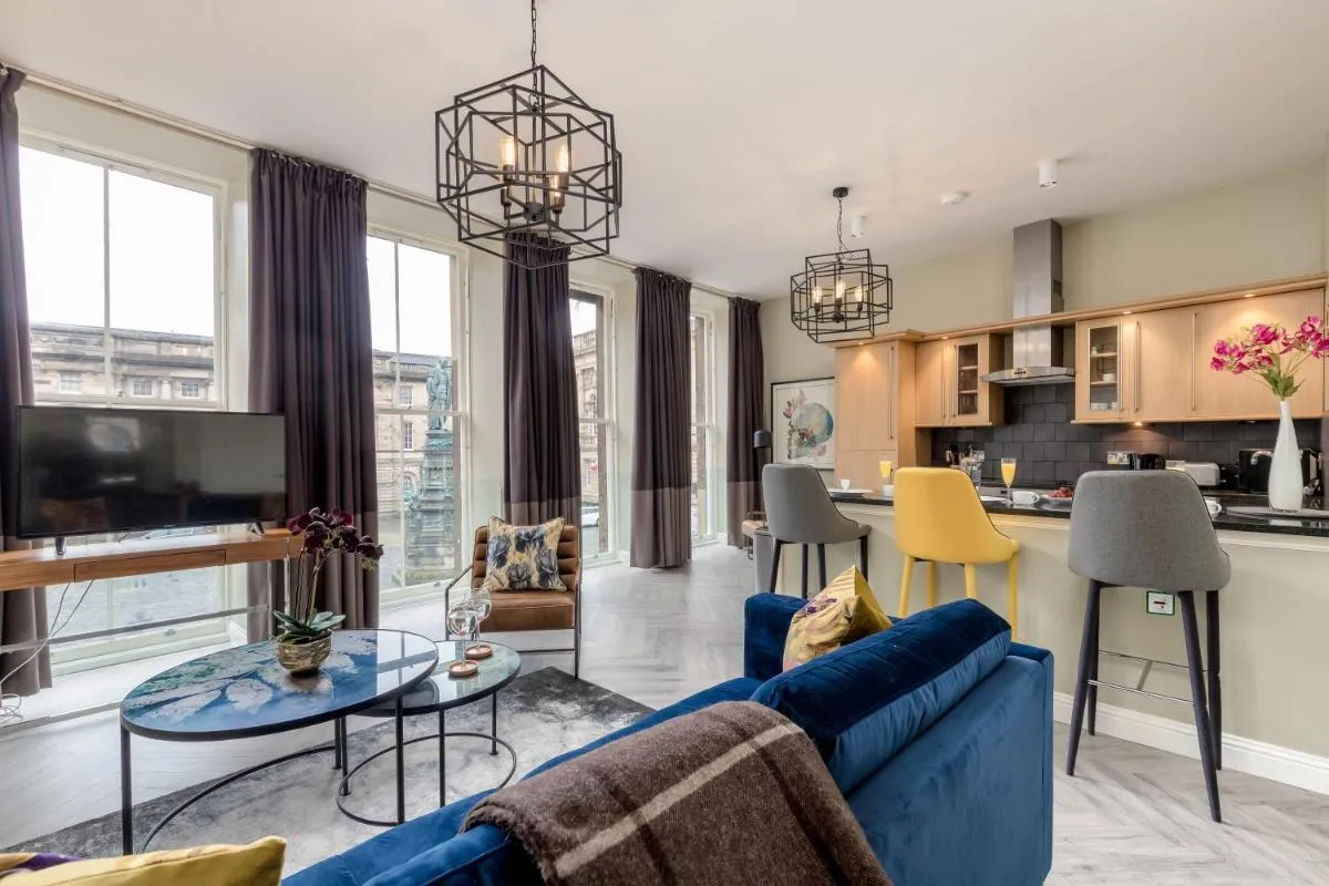 Image 1 of JOIVY Luxury flats in Old Town, right on Royal Mile