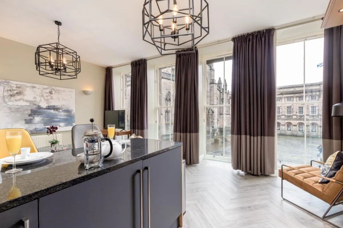Image 6 of JOIVY Luxury flats in Old Town, right on Royal Mile
