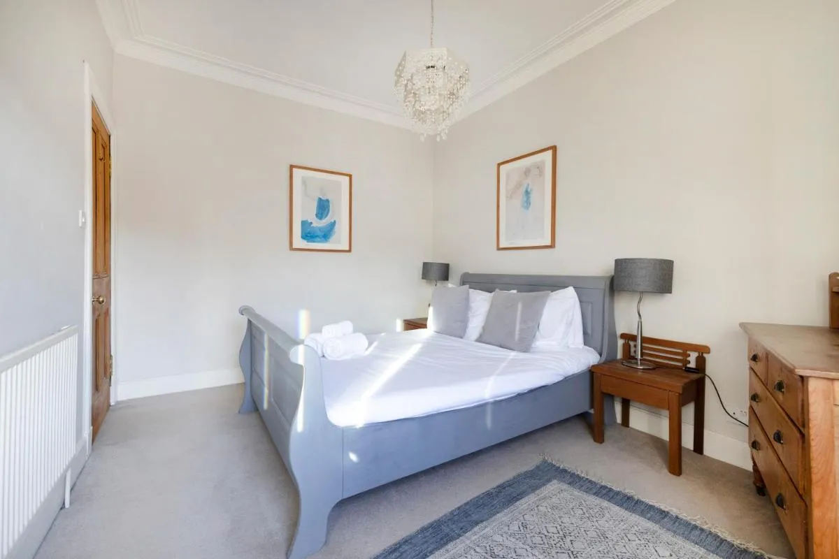 Image 6 of JOIVY Old Town 1-Bed Apartment with Stunning Views