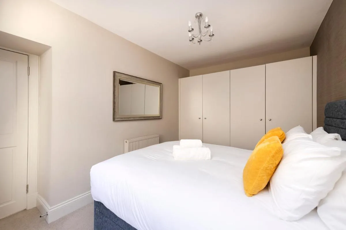 Image 6 of JOIVY Splendid 1-BR Flat near Edinburgh Castle