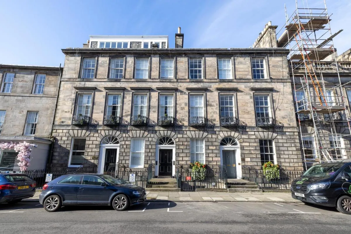 Image 5 of JOIVY Splendid 1-BR Flat near Edinburgh Castle