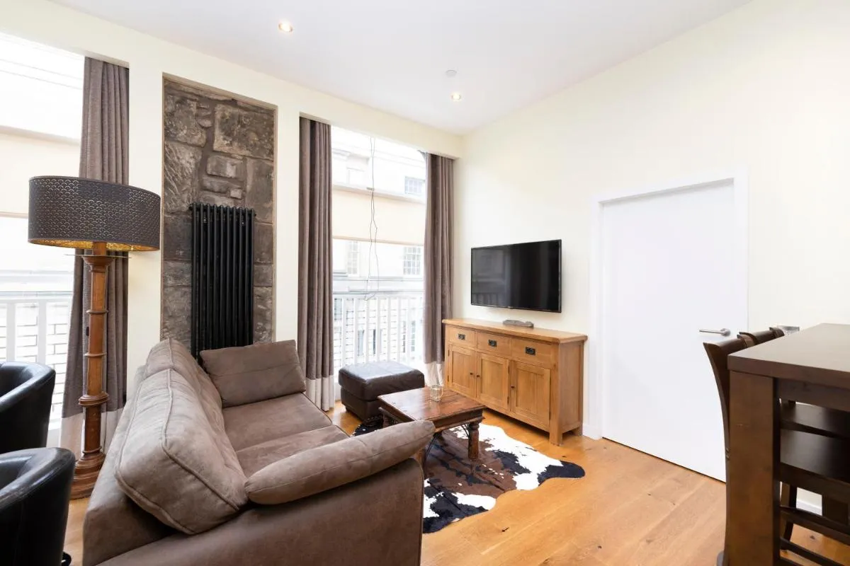 Image 6 of JOIVY Stunning flat near St Giles’ Cathedral