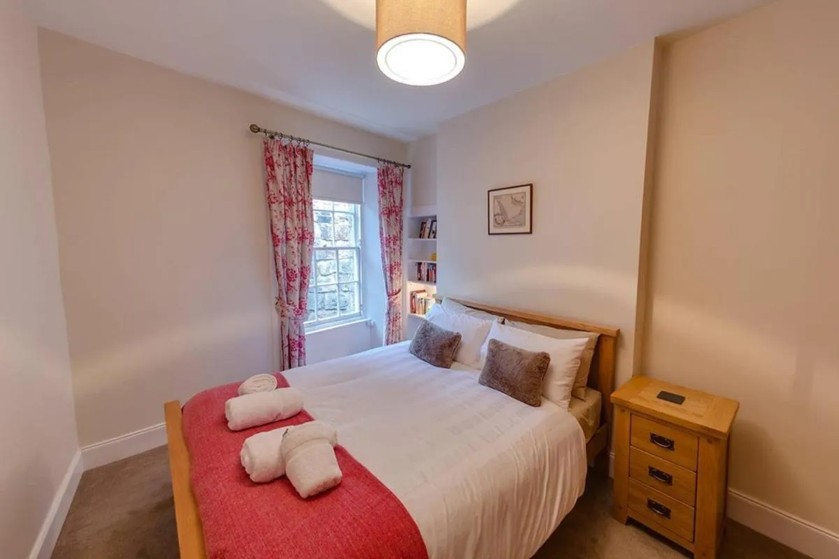 Image 6 of JOIVY Stylish Apartment in Trendy New Town Location