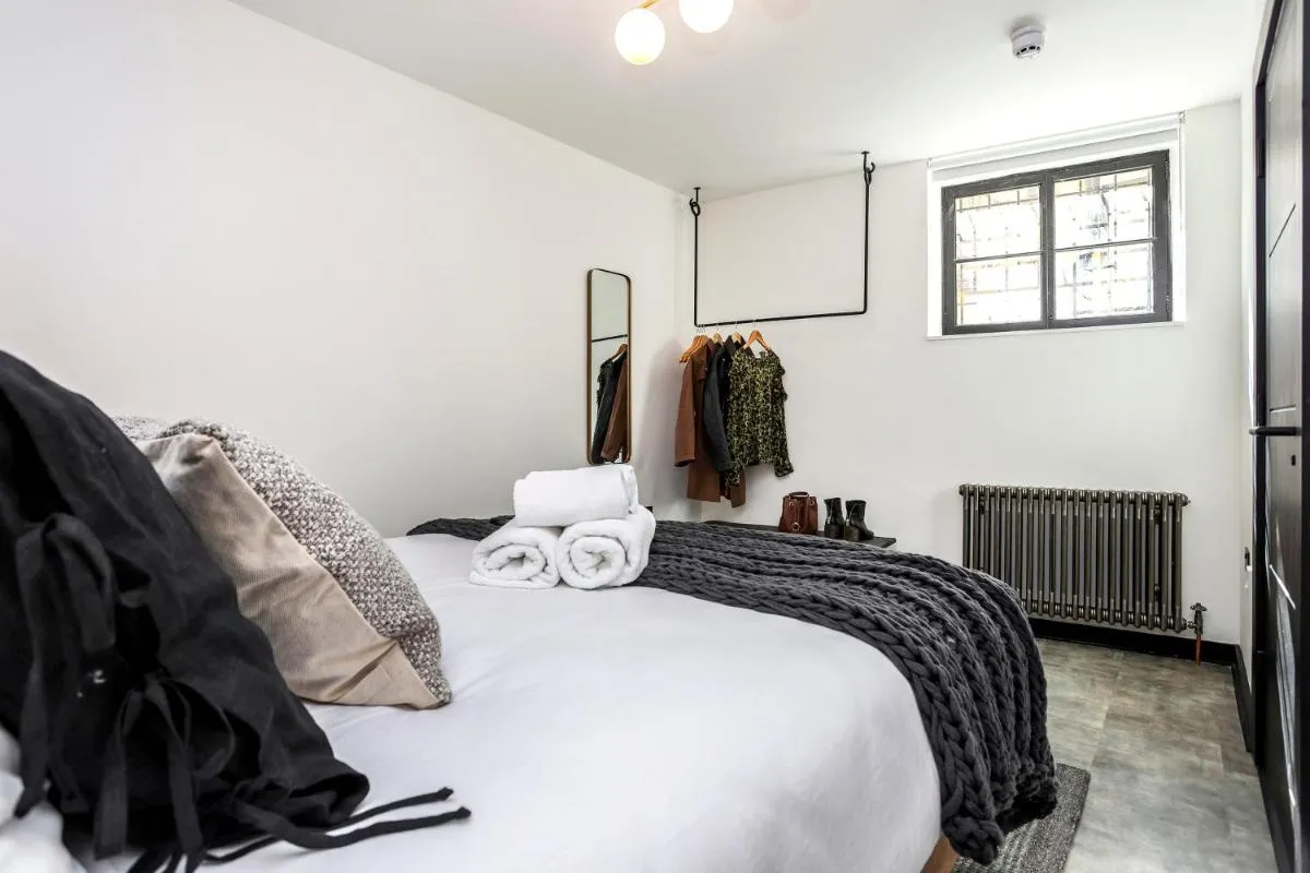 Image 4 of JOIVY The Brewers Rooms Contemporary Aparthotel