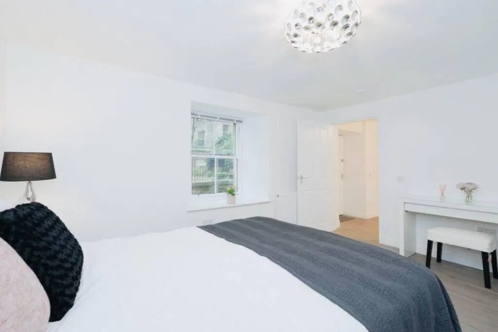 Image 1 of Jewel of Royal Mile Apartment