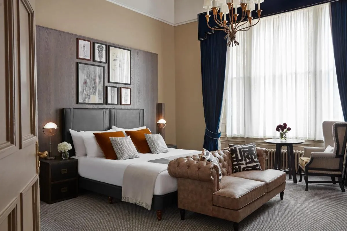 Image 2 of Kimpton Charlotte Square, an IHG Hotel