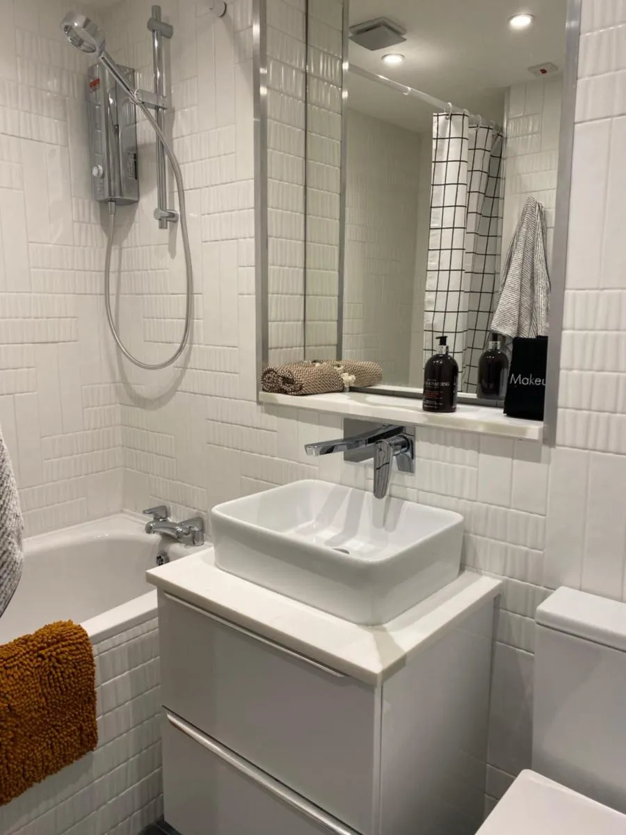 Image 2 of Leith Street Suite