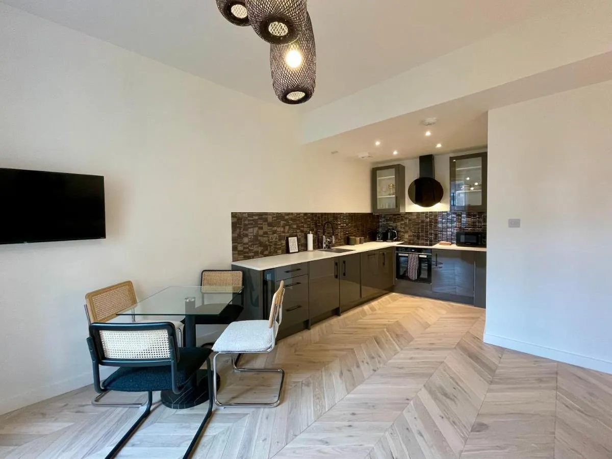 Image 3 of Leith Street Suite
