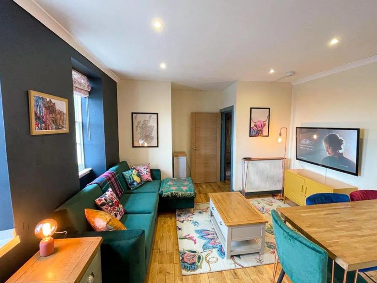 Image 4 of Lively & Energetic 2BR on The Royal Mile