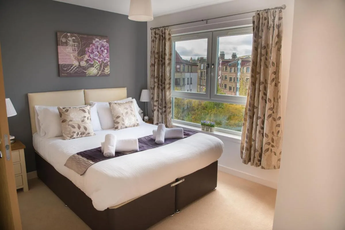 Image 1 of Lochend Park View Apartment