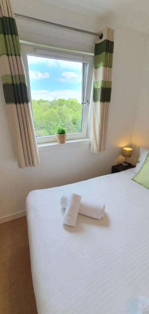 Image 6 of Lochend Park View Apartment