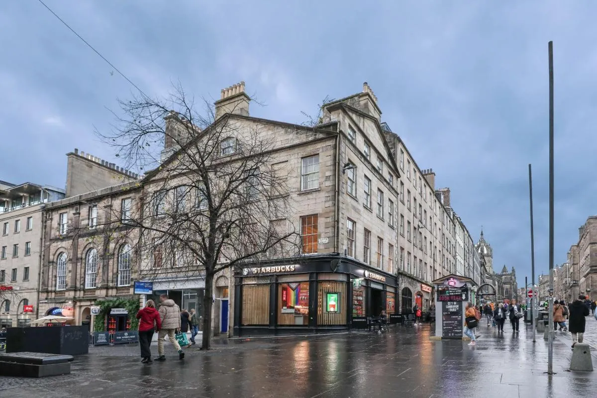 Image 5 of Luxury 3 Bed Royal Mile Apartment