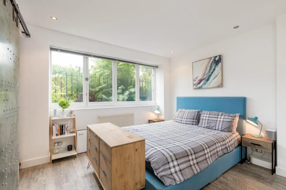 Image 1 of Luxury Architect Designed Apt 13 Mins to Royal mile
