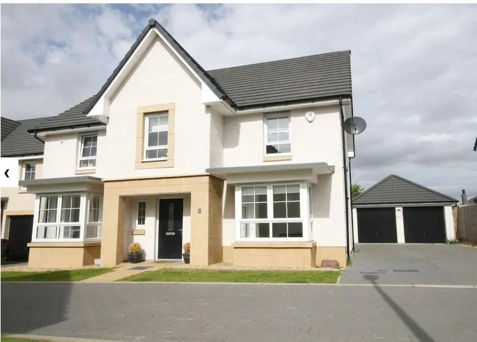 Image of Luxury Detached Home