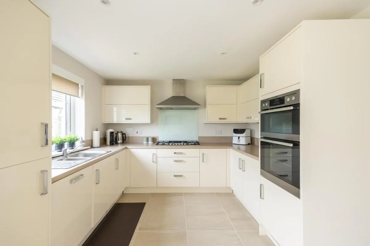 Image 2 of Luxury Detached Home