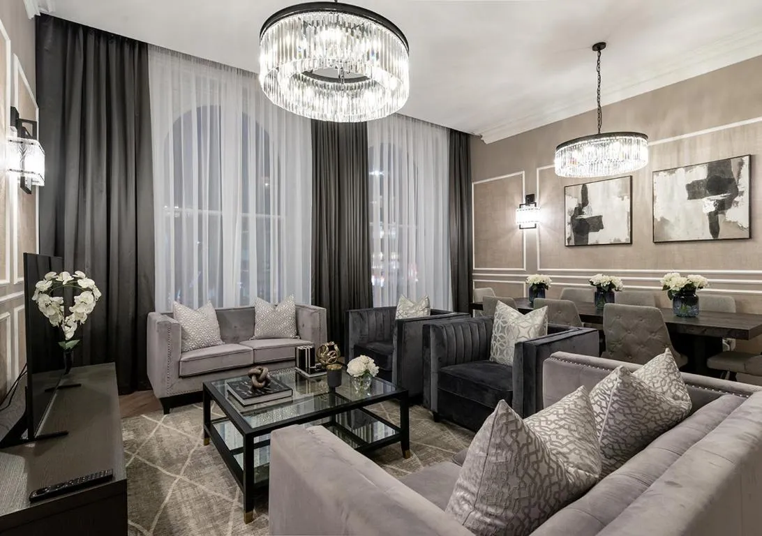 Image of Luxury Georgian City Retreat With Hot Tub & Patio