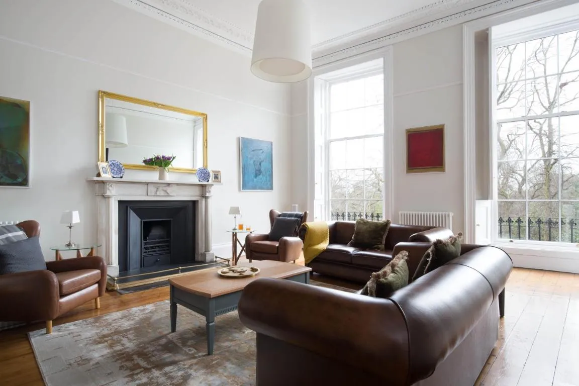 Image of Magnificent Georgian 3-Bedroom Apartment in New Town