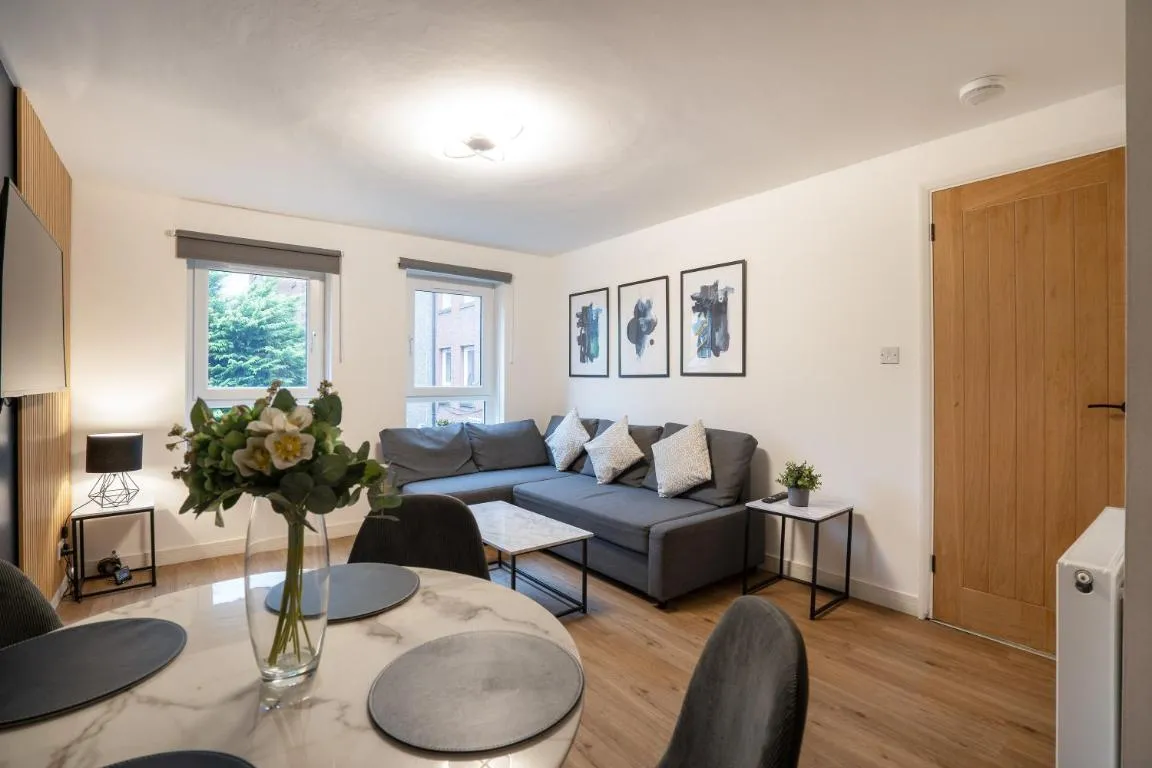 Image of Modern 2BED Apartment-Free Parking