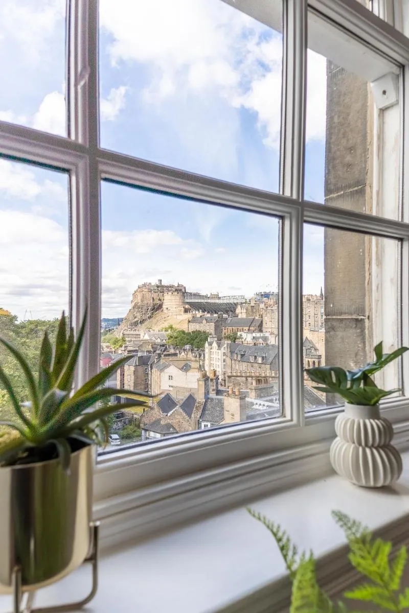 Image 6 of No1 Apartments Edinburgh – George IV Bridge