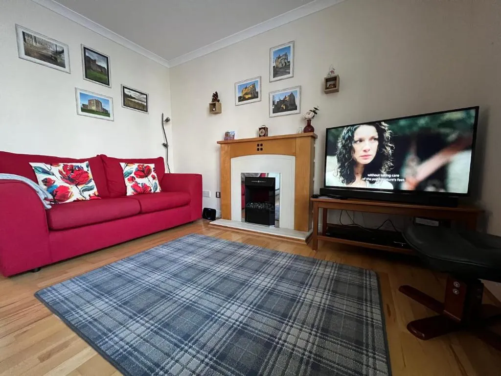 Image of Old town, free parking, Outlander experience