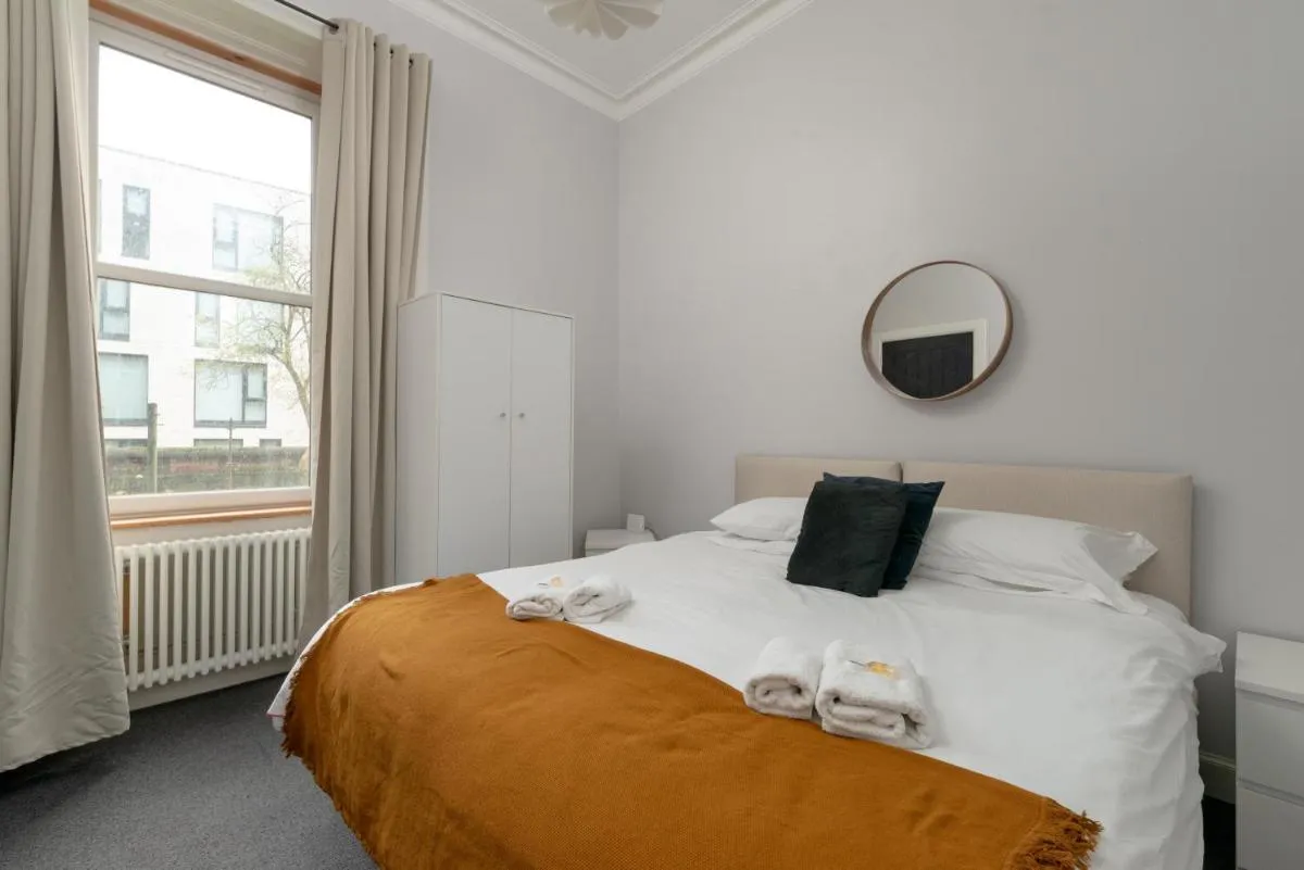Image 1 of Pass The Keys Main Door 3 Bed Apartment with Free Parking