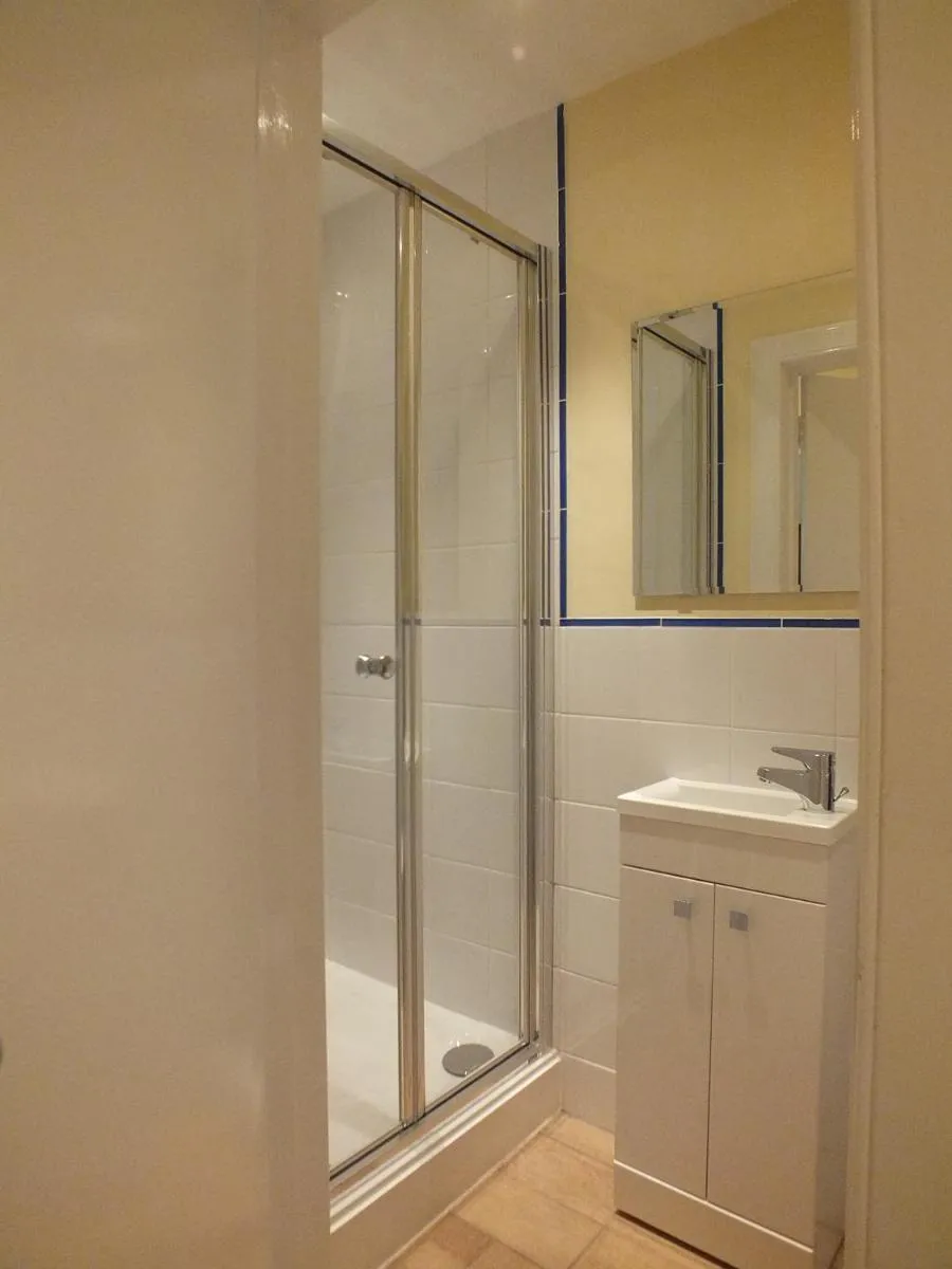 Image 4 of Picardy Place Apartment