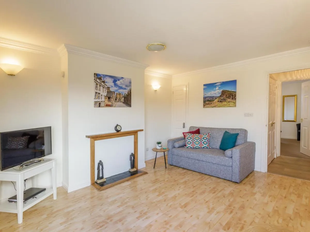 Image 4 of Pleasance Apartment