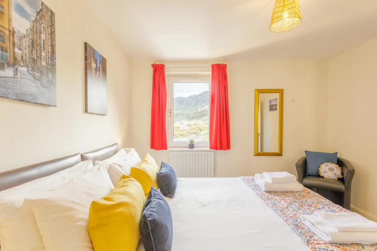 Image 1 of Pleasance Apartment