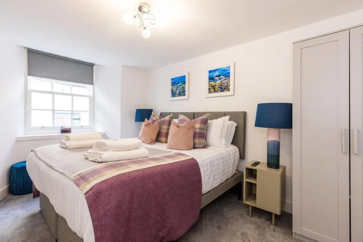Image 6 of RÌGH Properties – Luxury West End Artisan Apartment