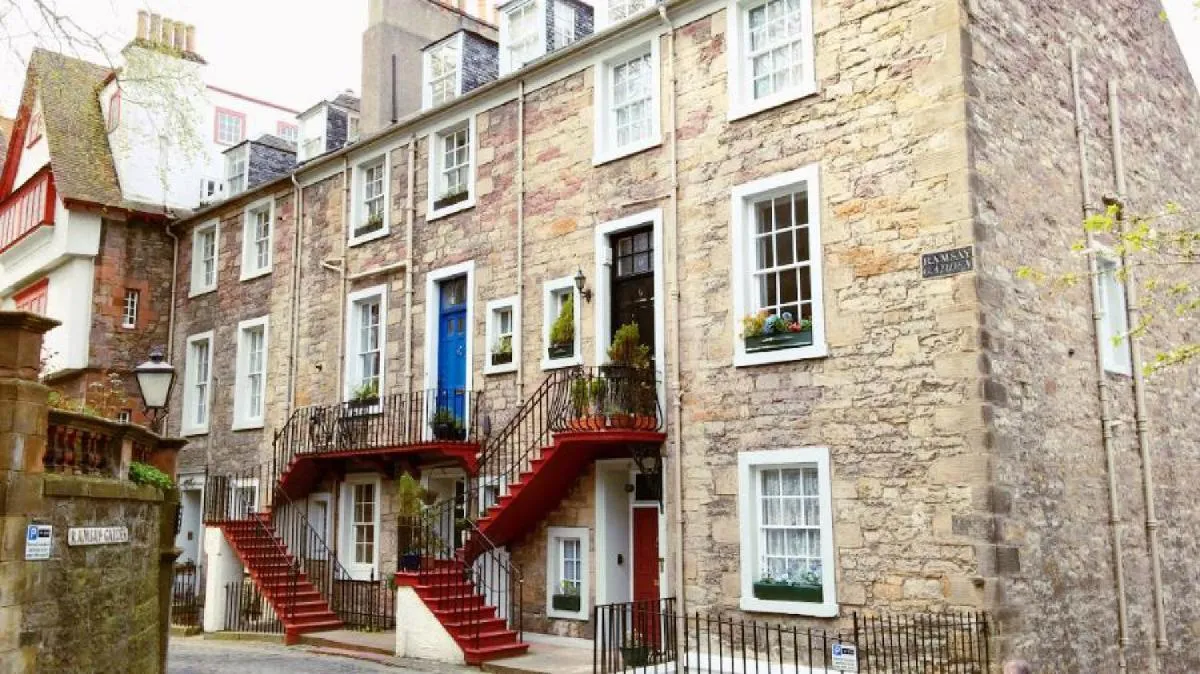 Image 5 of Ramsay Gardens – Grand 4-Bedroom Apartment Next To Castle