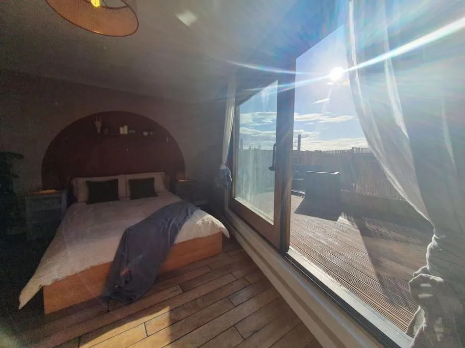 Image 6 of Rooftop Retreat