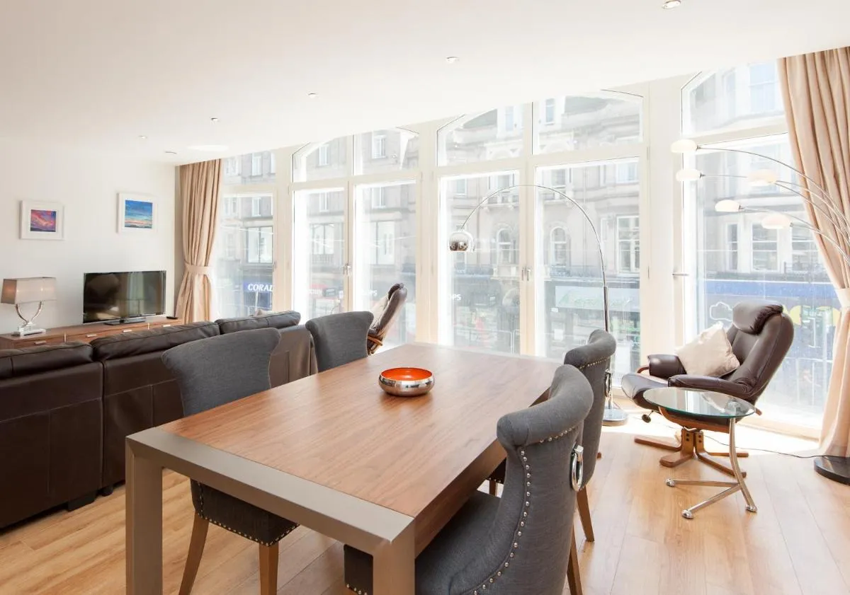 Image 1 of Shandwick Apartment – Edinburgh City Centre – Sleeps 2