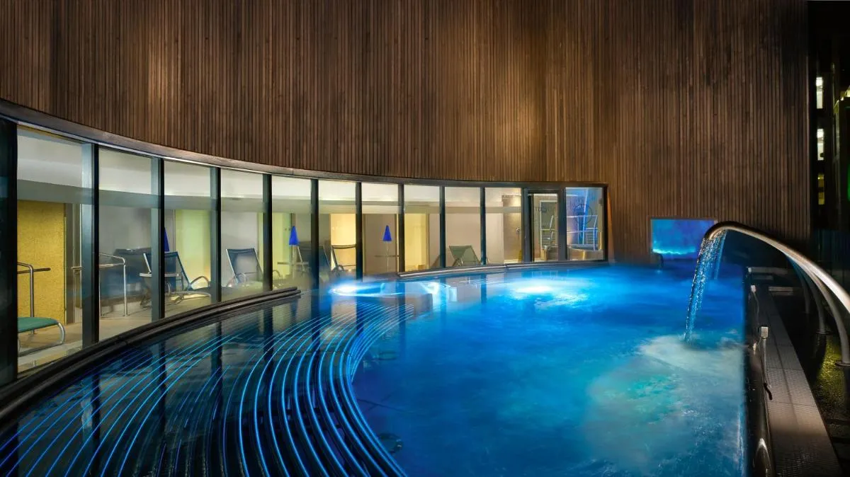 Image 2 of Sheraton Grand Hotel & Spa