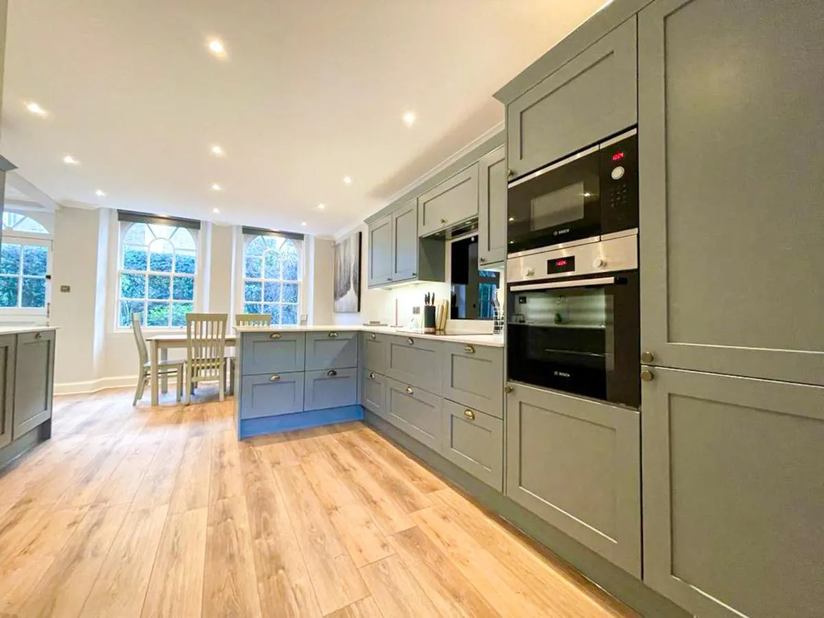 Image 2 of Sophisticated 3BR with Garden, quiet New Town Lane
