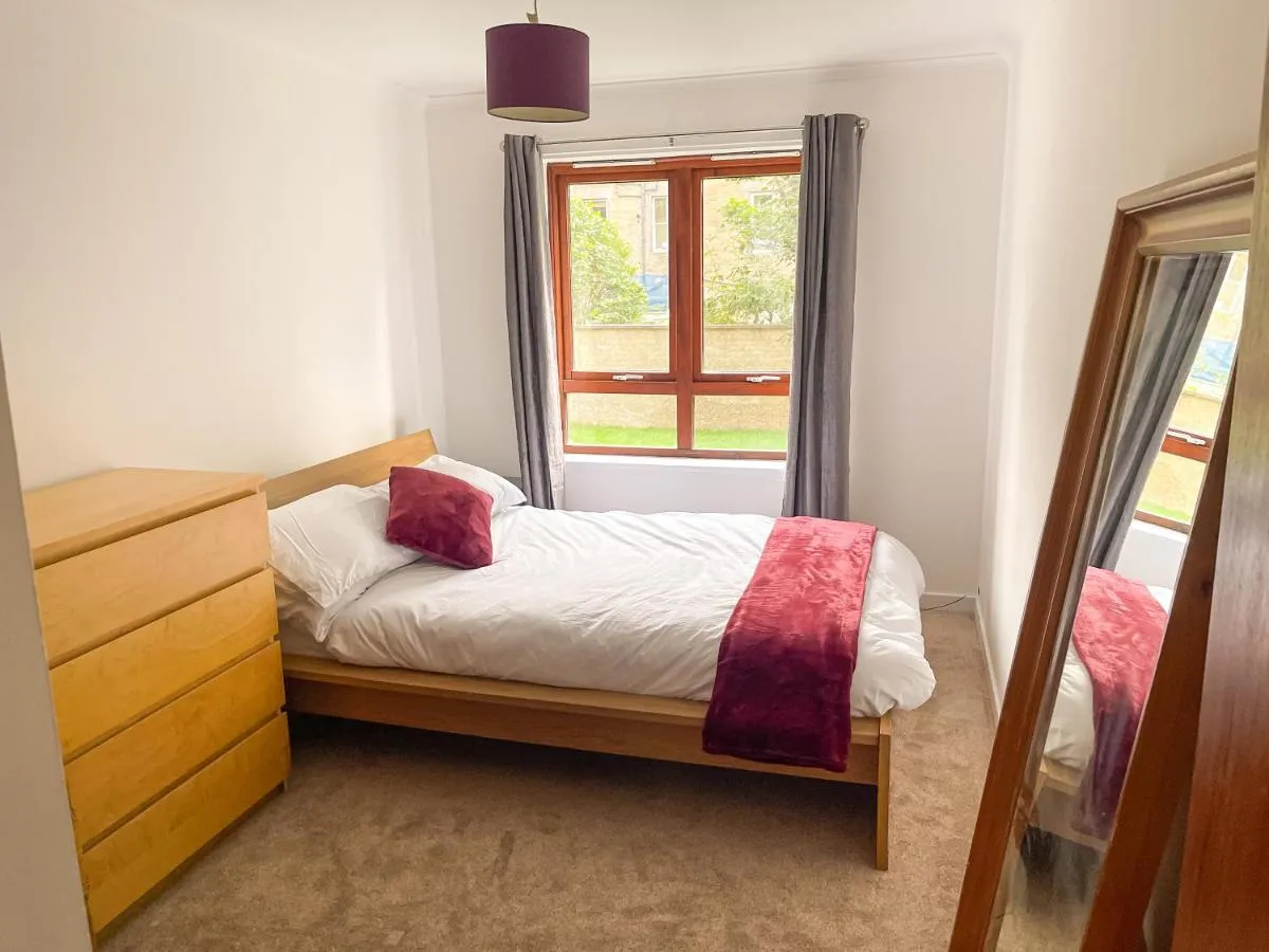 Image 6 of Spacious, central and newly decorated apartment