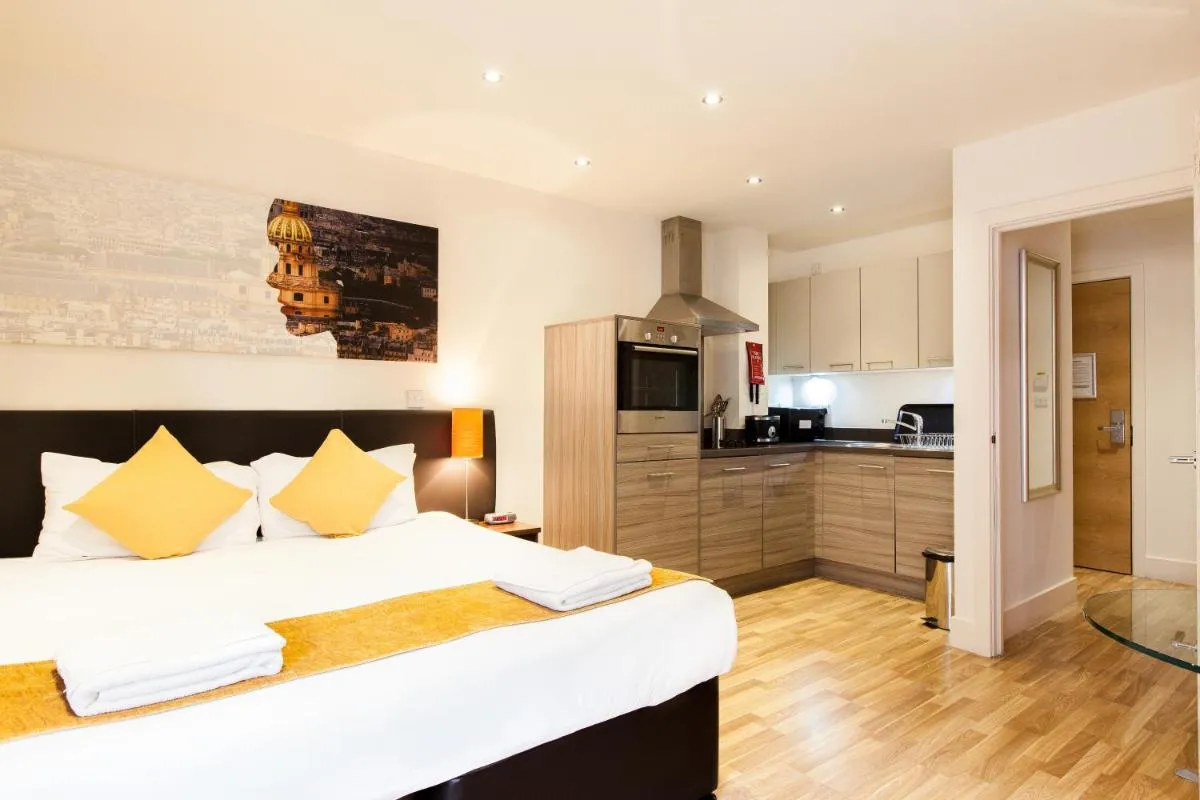 Image 3 of Staycity Aparthotels Edinburgh West End