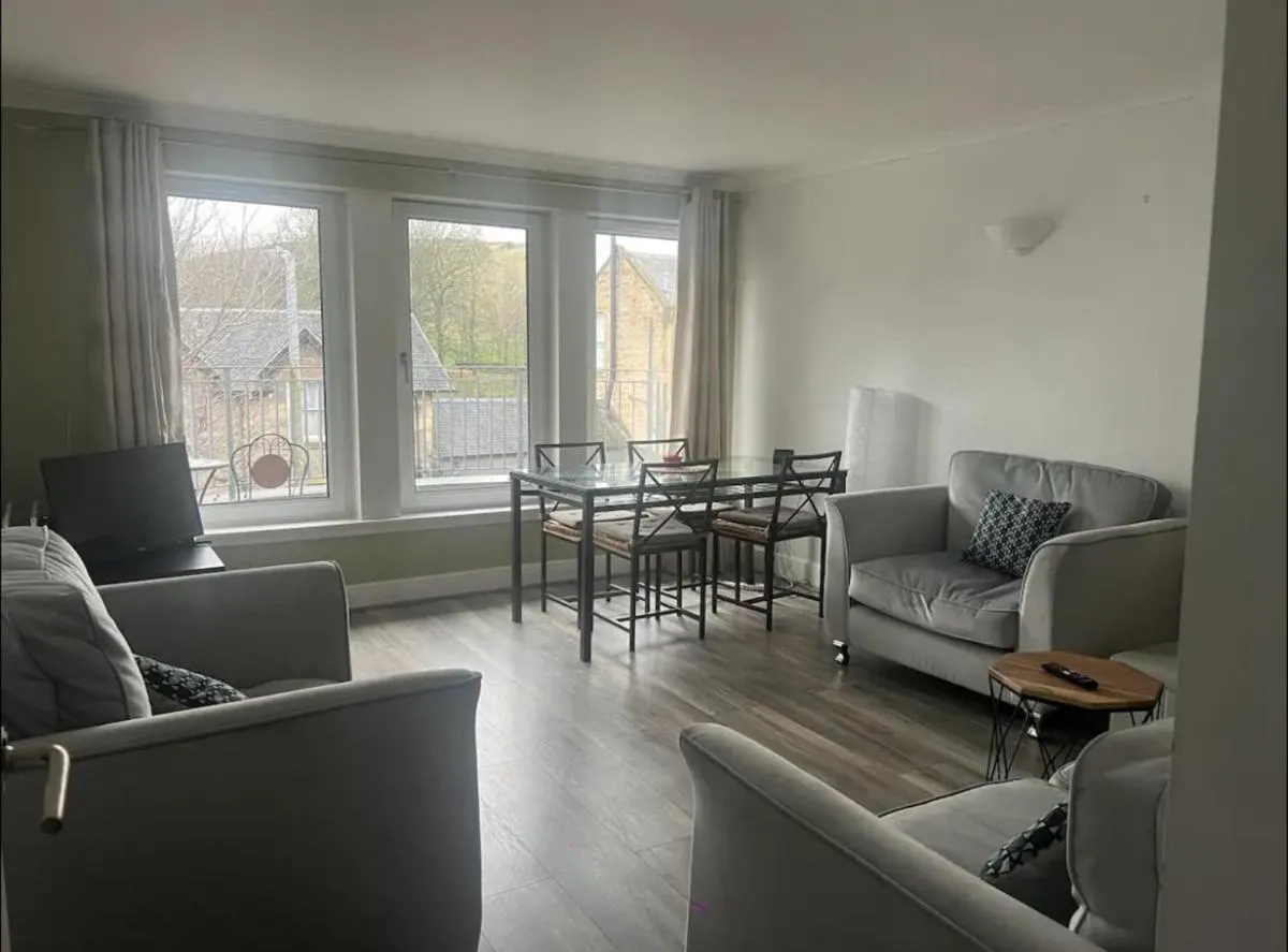 Image 1 of Stunning 2 Bed Apt in Edinburgh – Incredible views