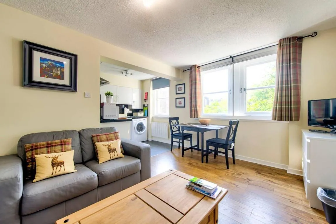 Image of Stunning Studio Apartment Castle View